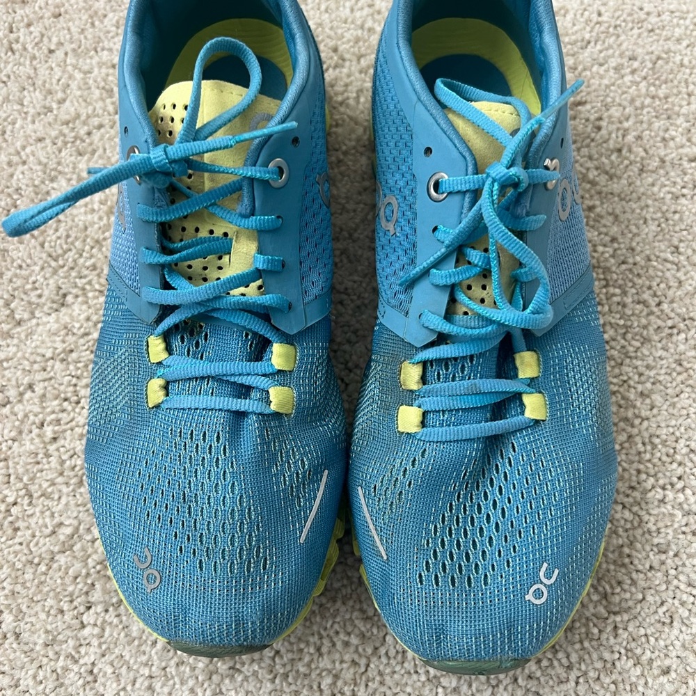 On Cloud X Training Running Shoes: Woman’s Size 6.5 - Picture 3 of 8